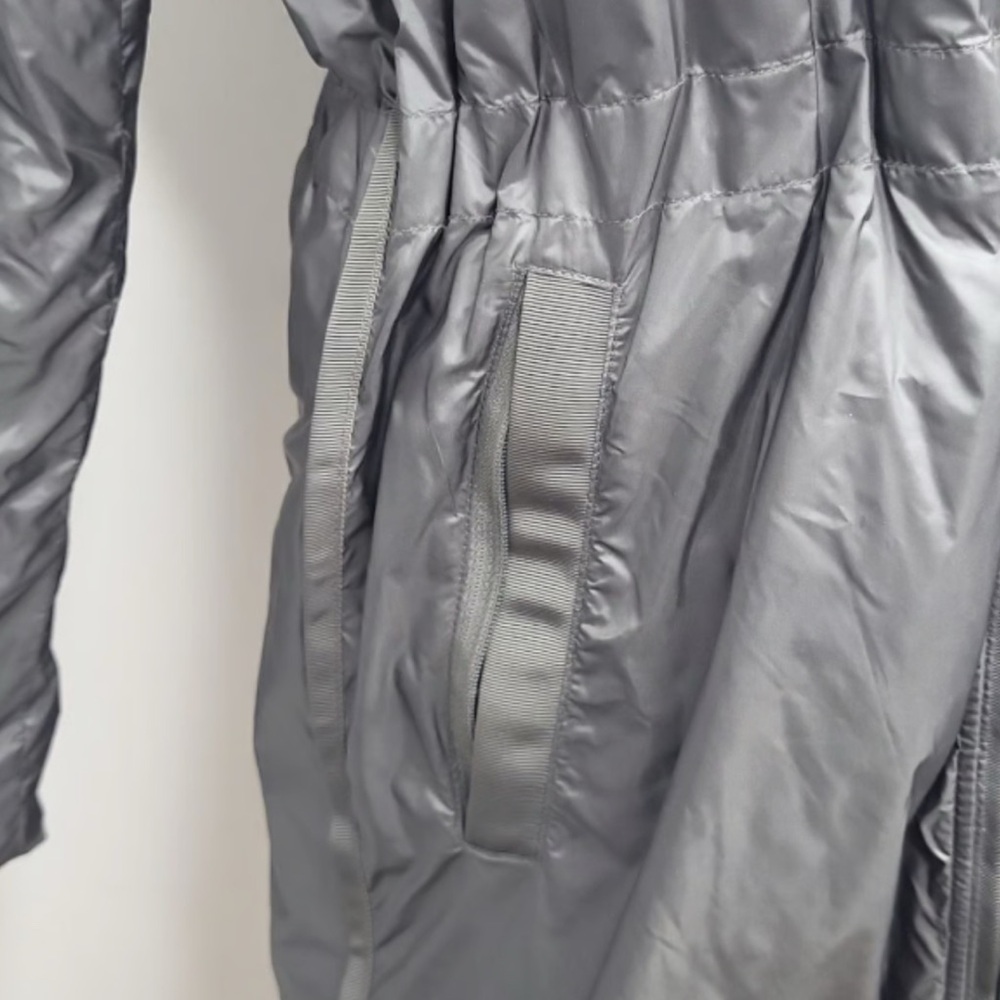 Athleta Summit Insulated Parka
Color: Mountain Olive
Size: Small - Picture 9 of 13
